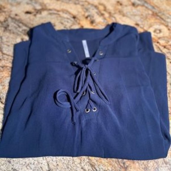 D.N.A COUTURE BLUE BLOUSE SIZE-1XL - Picture 3 of 6